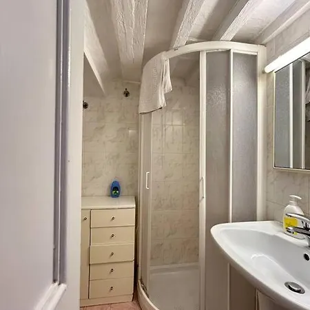 Riverside Retreat By Florencehospitality Com Firenze